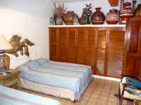 ed-11 condo guest bedroom