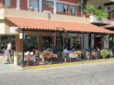 Vayan cafe and restaurant in Old Town