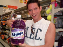 Chris out shopping in Vallarta - fabuloso! pic thanks to Nuno